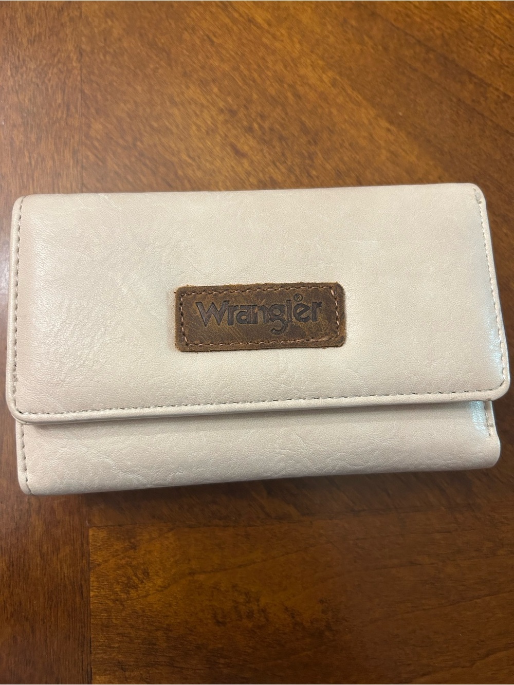 Wrangler Cream Trifold Wallet with Brown Logo Patch